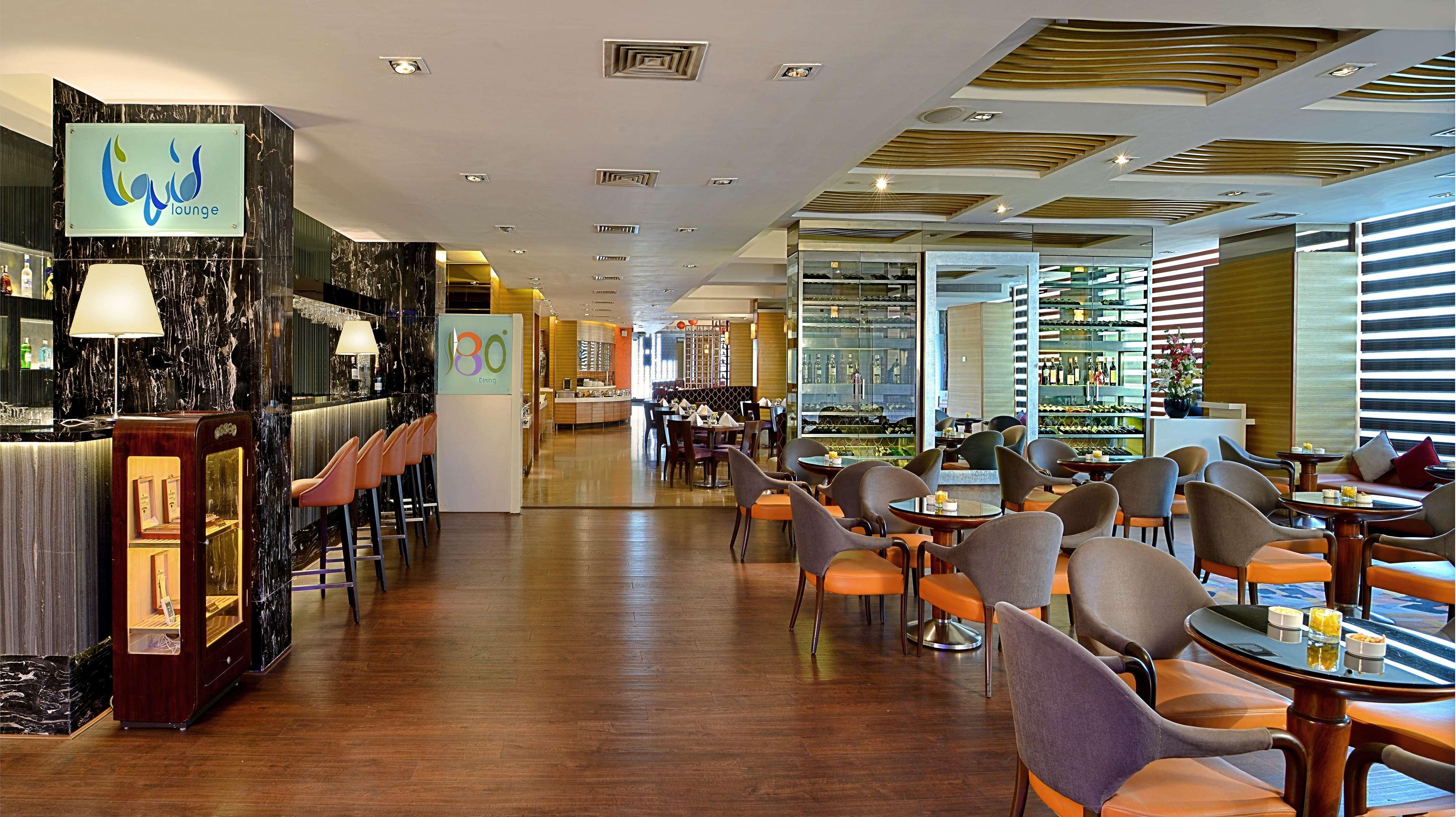 Radisson Mumbai Goregaon Zewnętrze zdjęcie