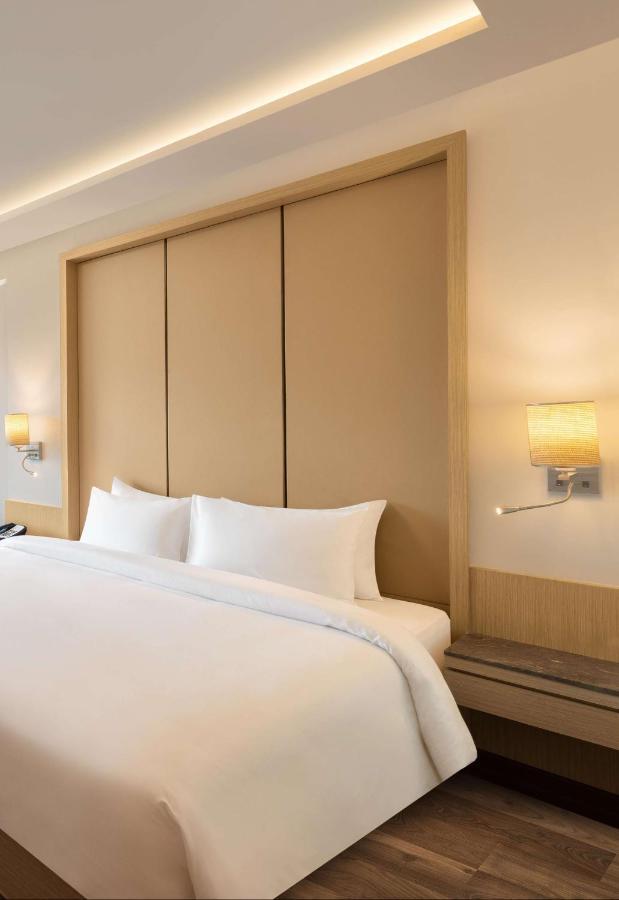 Radisson Mumbai Goregaon Zewnętrze zdjęcie