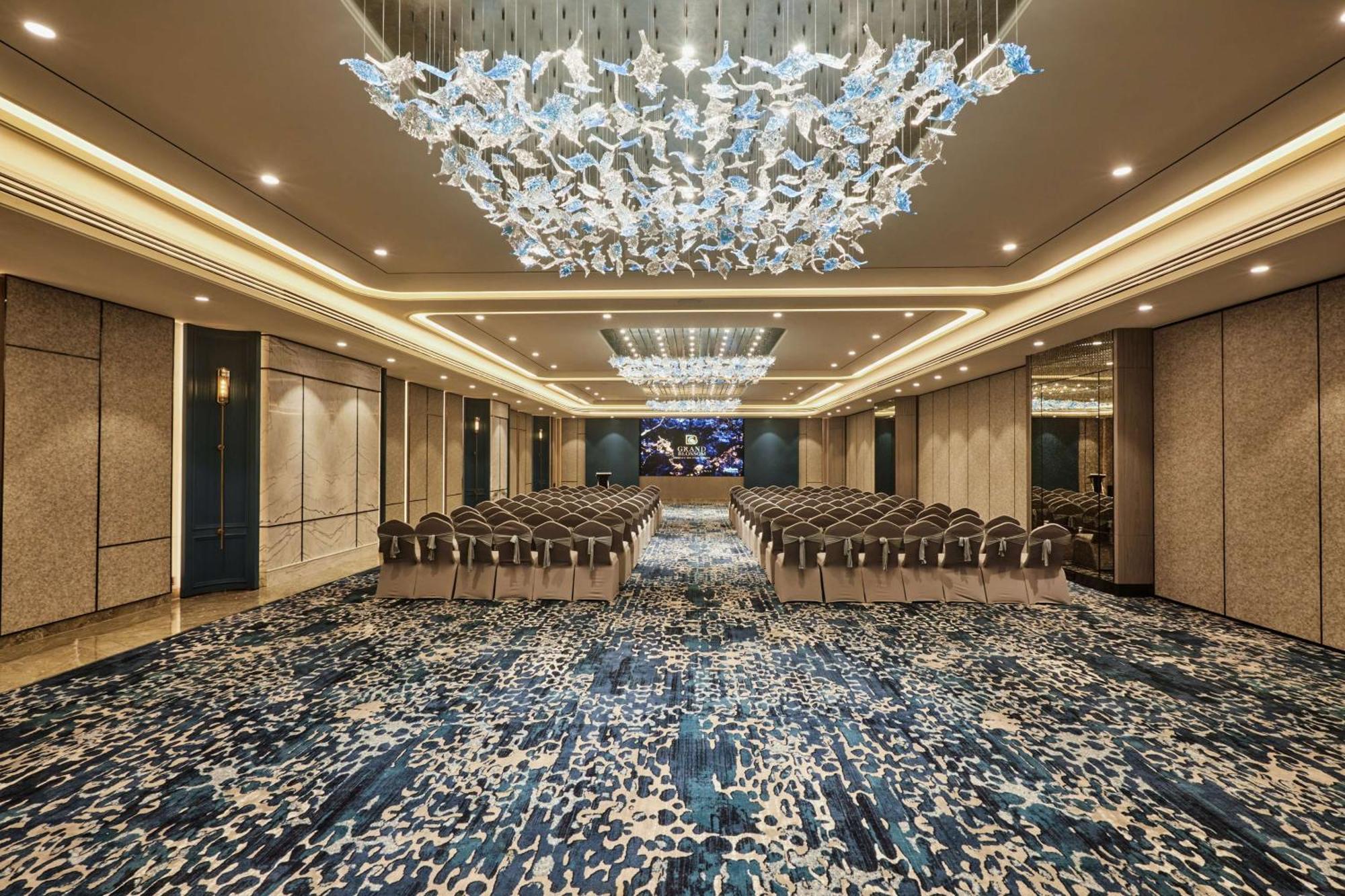 Radisson Mumbai Goregaon Zewnętrze zdjęcie
